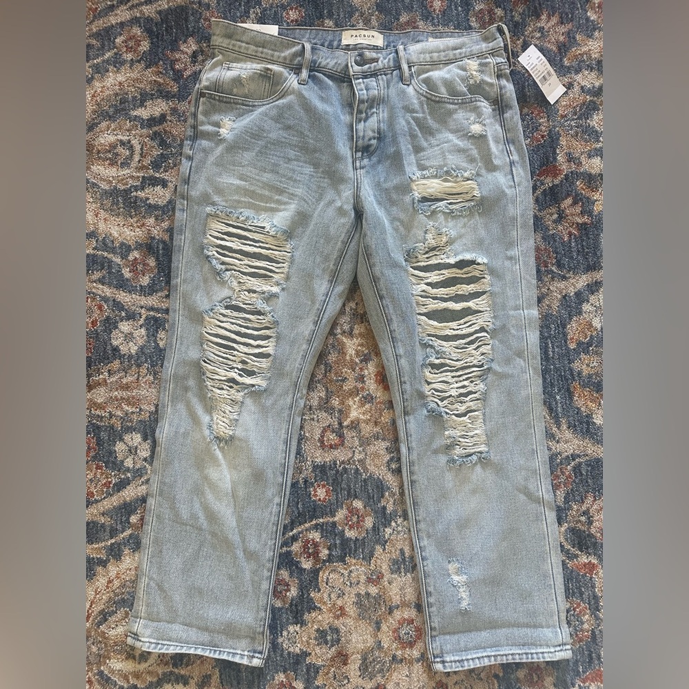 NWT Pacsun women’s distressed boyfriend jeans light wash size 29